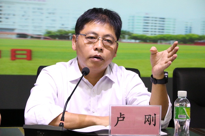 盧剛處長在開班典禮上講話（意昂3青年記者團_許家波_攝影）.JPG